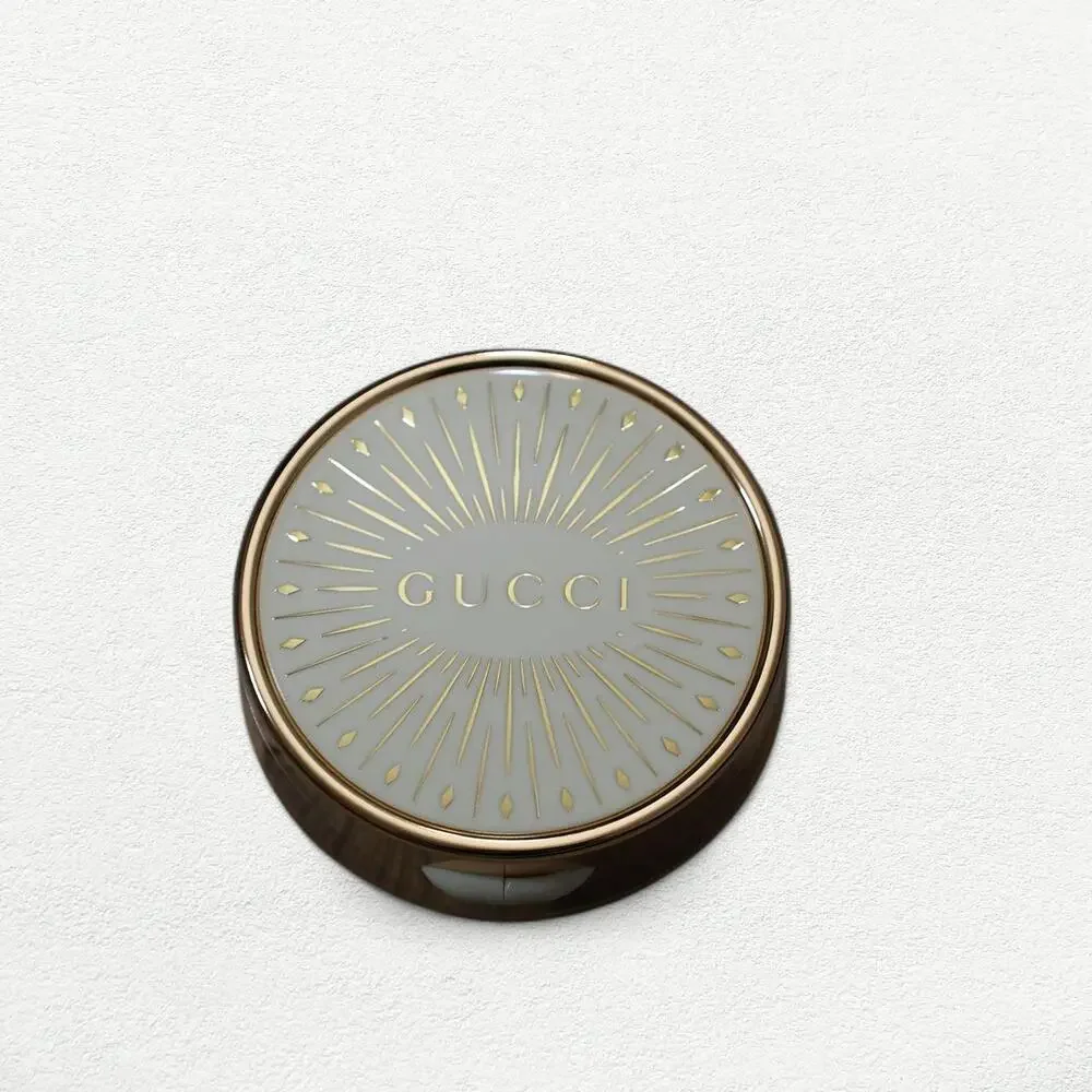 Gucci Glow Blush in 05 Soft Plum
